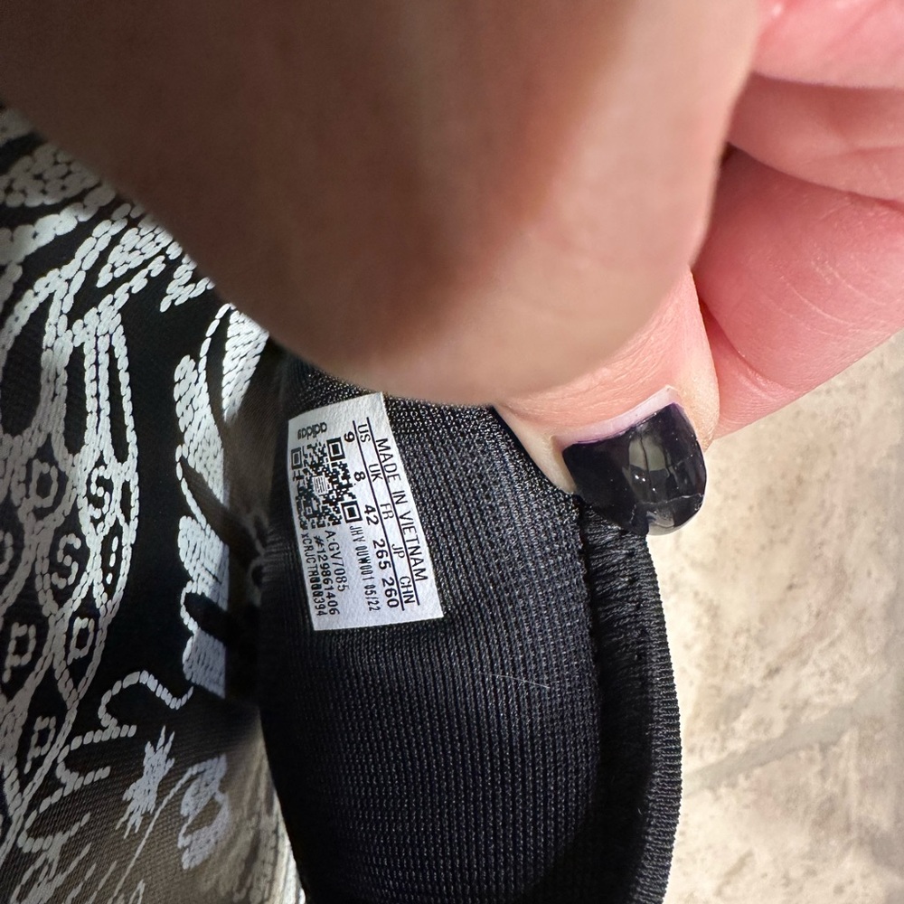 Adidas slides. Black / White size 9 - Picture 3 of 5